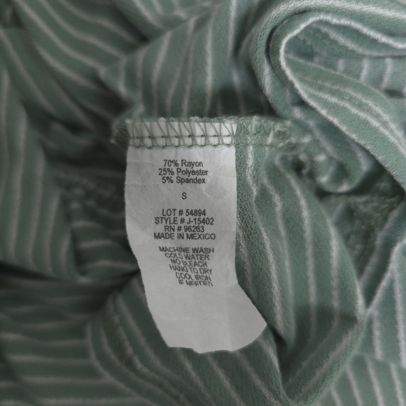 Olivia Rae Babydoll Flutter Sleeve Tiered Striped Green Dress Size Small - Picture 9 of 9